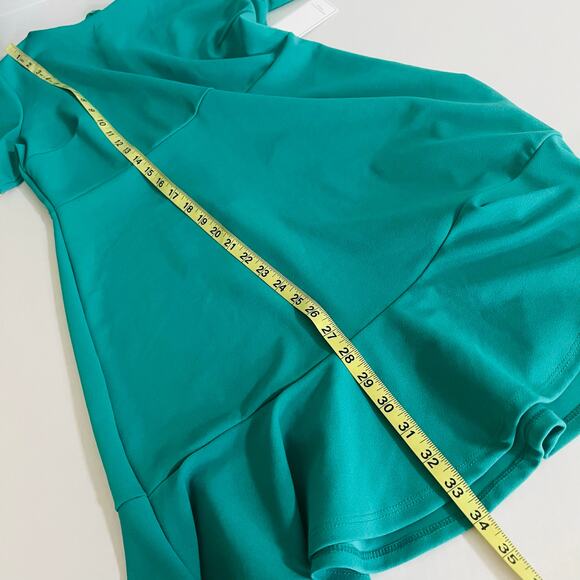 Aura Green Short Sleeve Flare Hem Dress Size M Medium - Picture 5 of 6